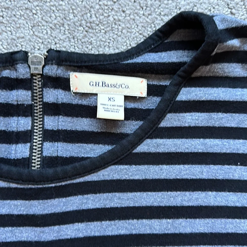•G.H. BASS & CO.• Women’s 3/4 Sleeve Black and Grey Striped Dress - Picture 3 of 7